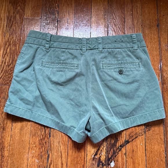 J Crew Chino Green Short - Picture 4 of 4